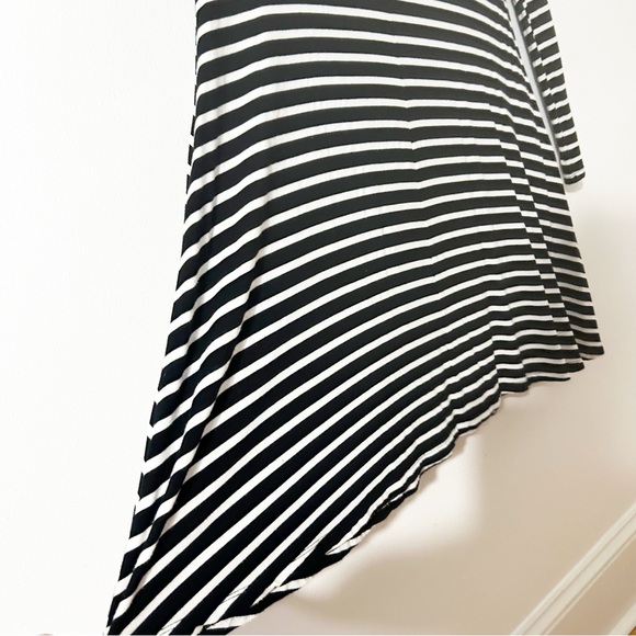 Old Navy Jersey Knit Long Sleeve Striped Swing Dress Rounded Collar Comfortable - Picture 6 of 10